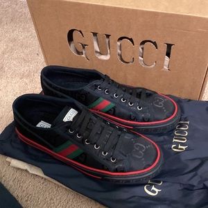 Gucci Tennis Shoe Size 9.5 Very Nice